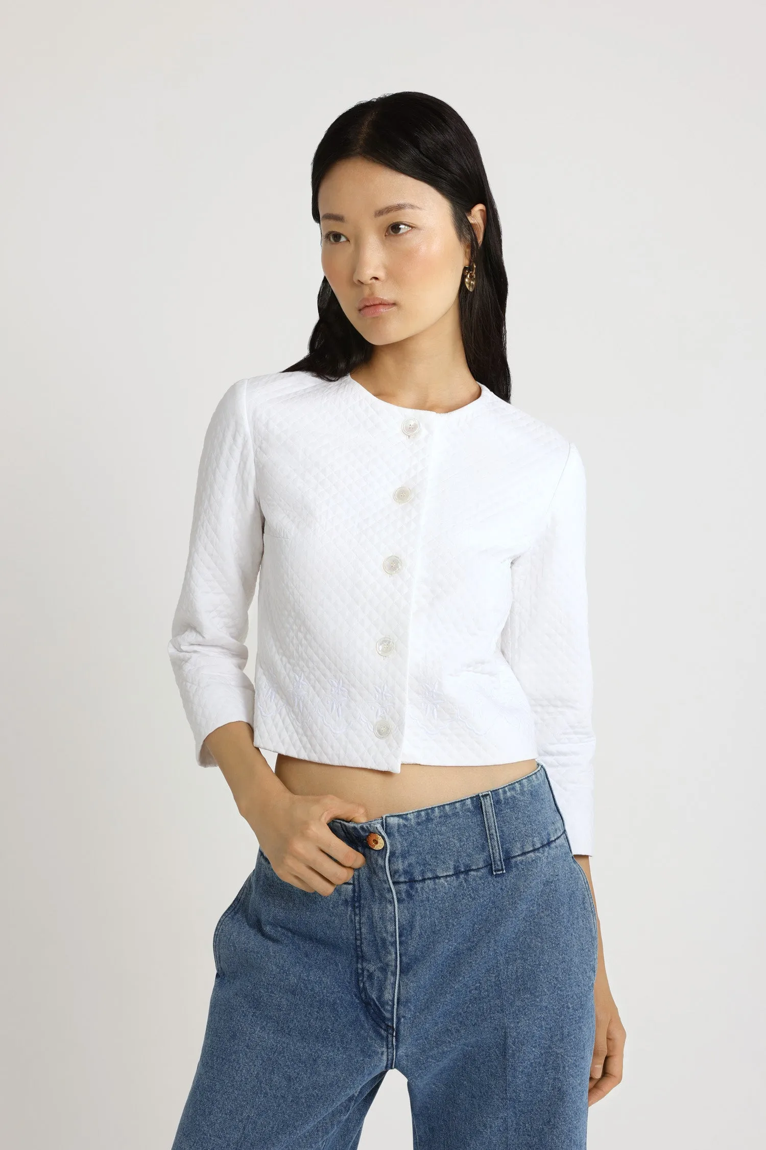 Boxy collarless jacket in quilted sustainable viscose blend