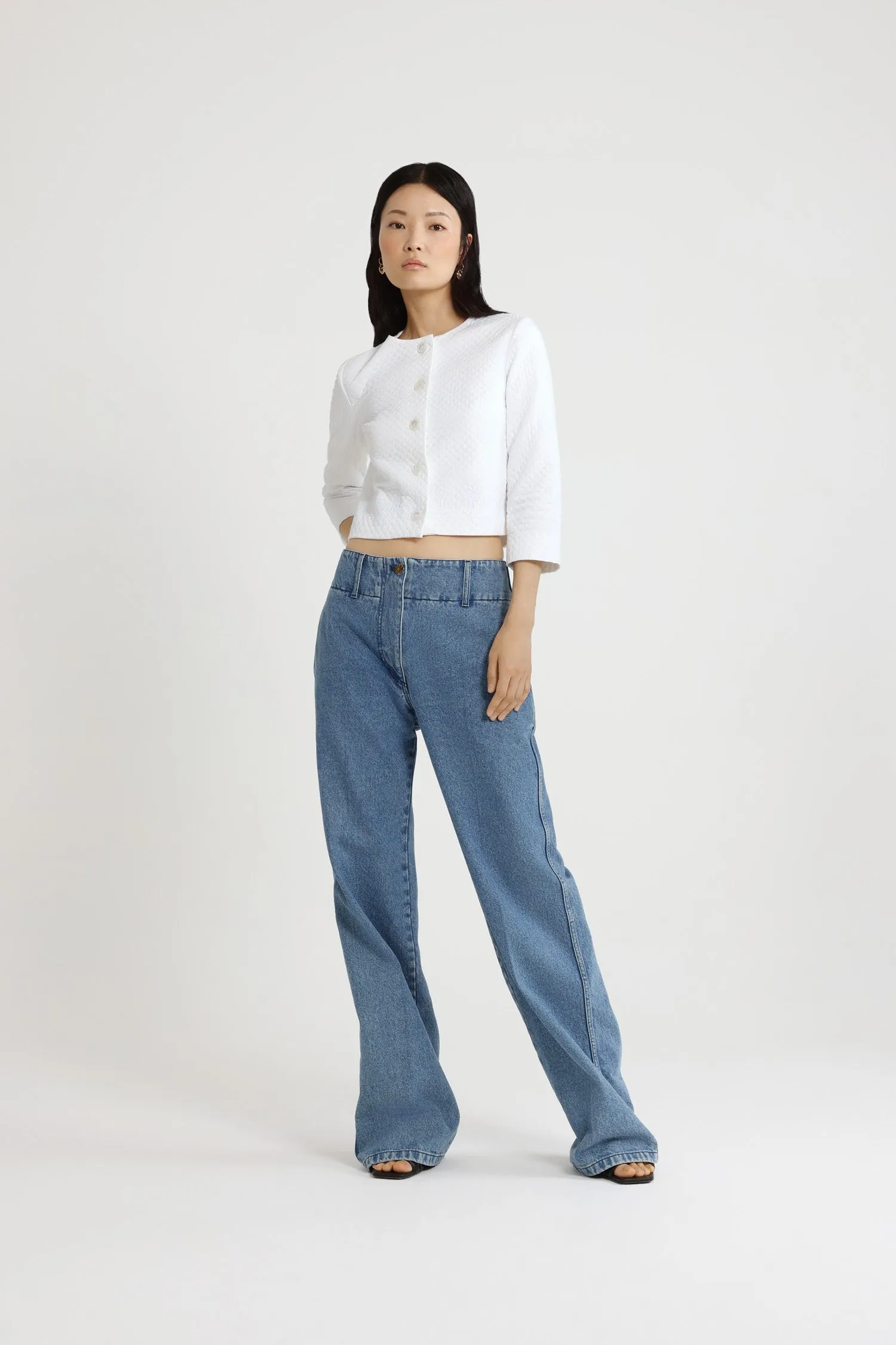 Boxy collarless jacket in quilted sustainable viscose blend