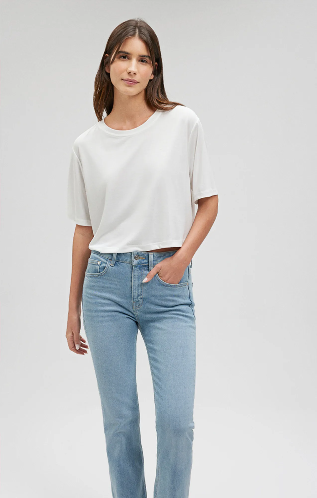CROPPED SHORT SLEEVE T-SHIRT IN ANTIQUE WHITE