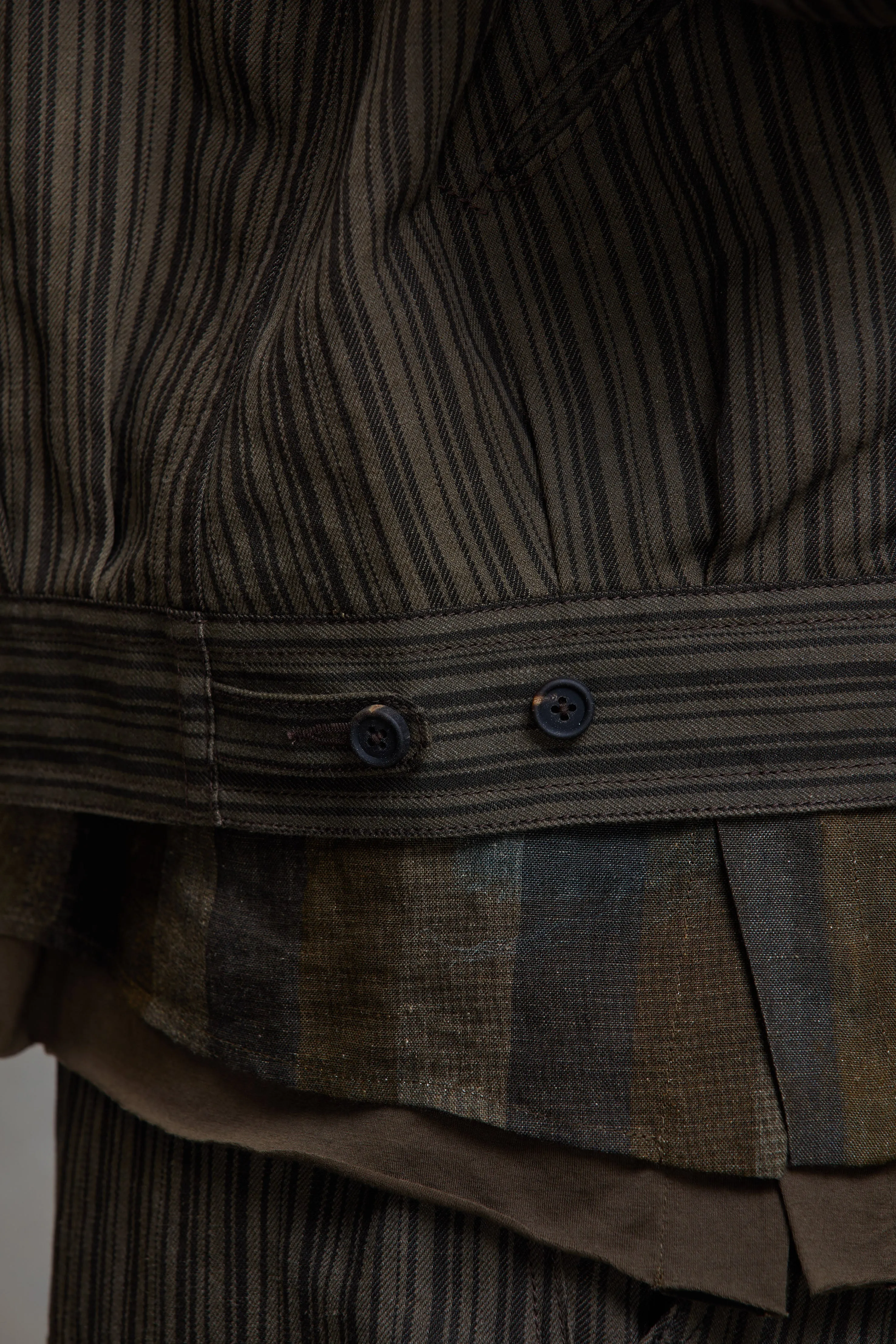 CROPPED WRINKLE PLEATS JACKET