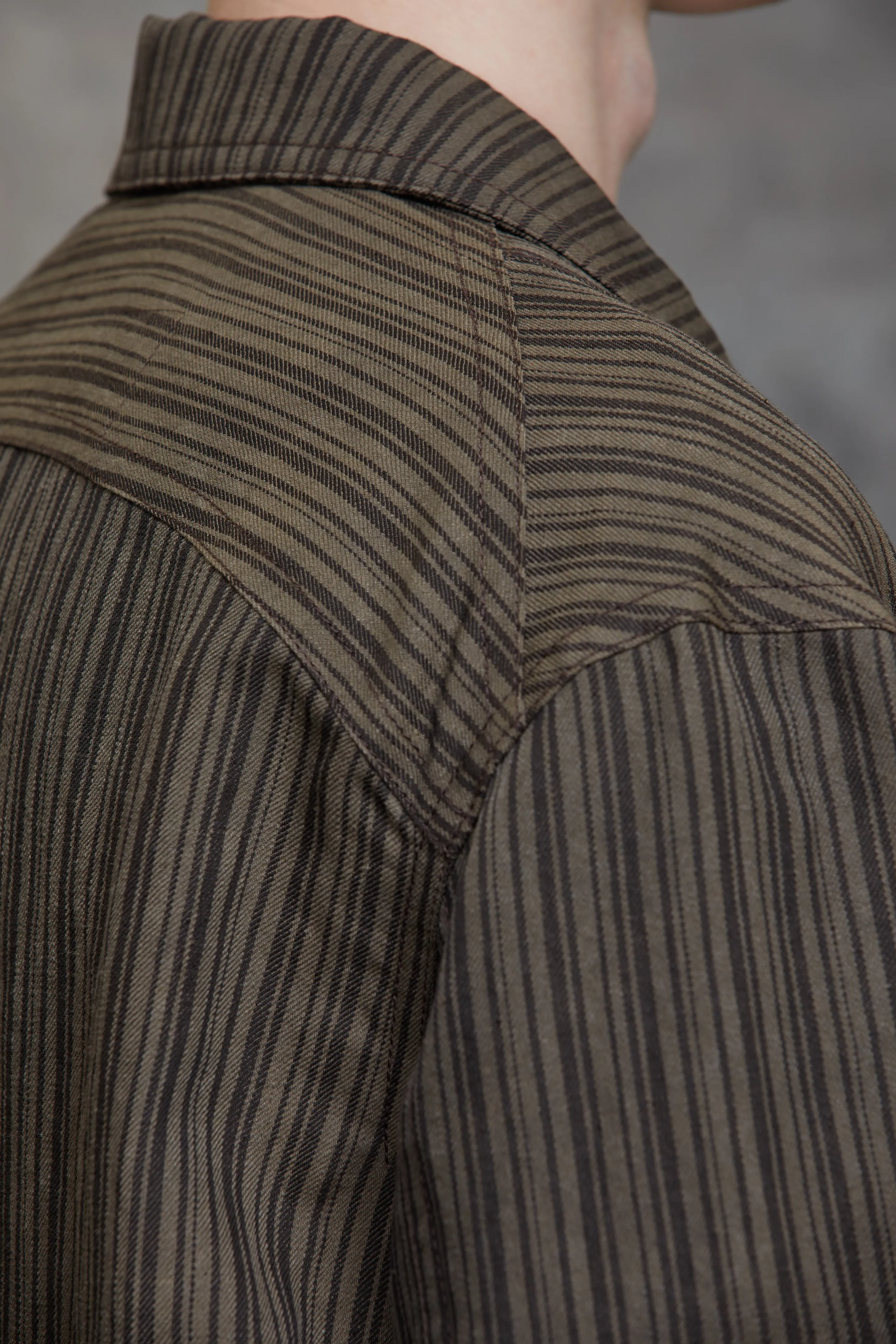 CROPPED WRINKLE PLEATS JACKET