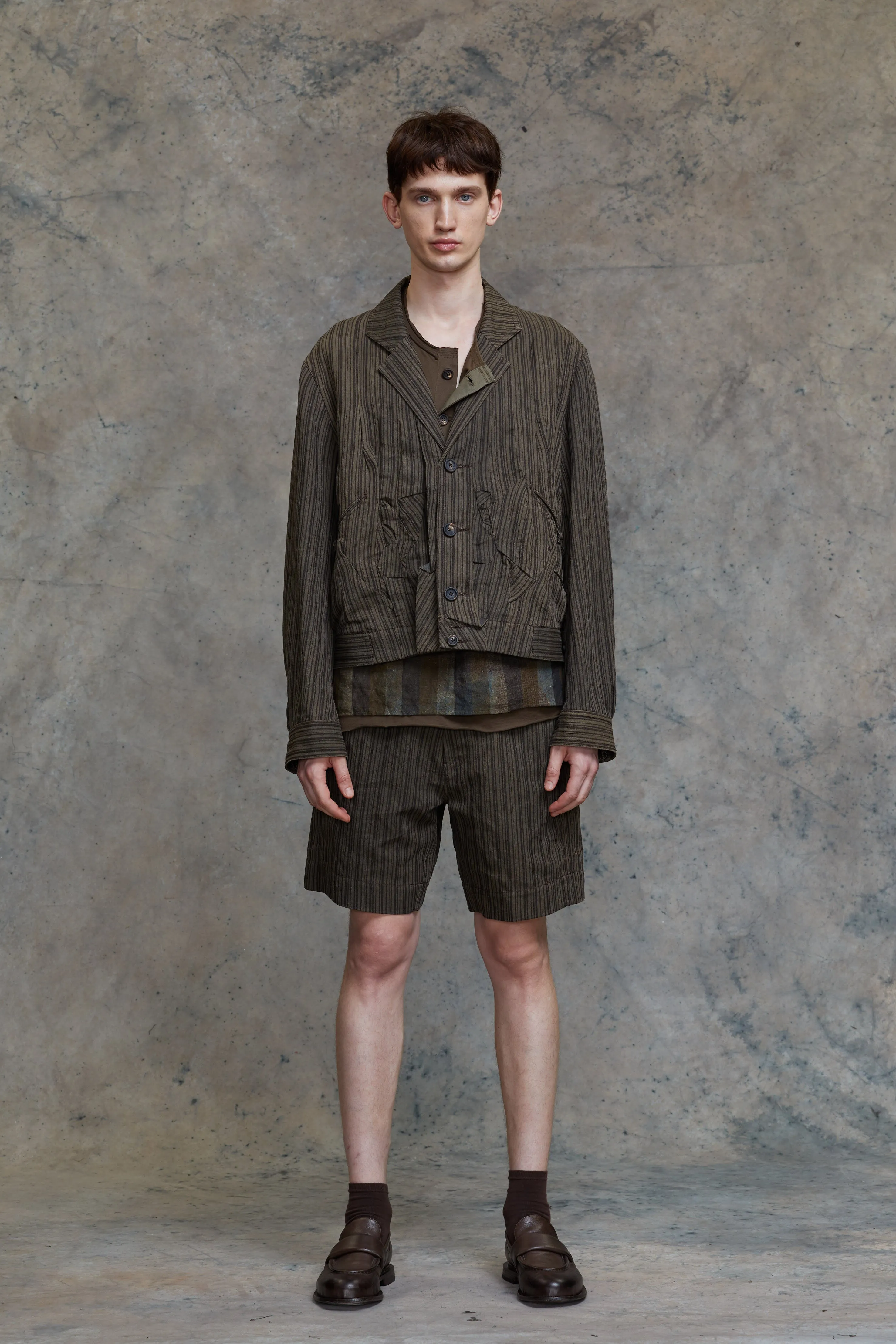 CROPPED WRINKLE PLEATS JACKET