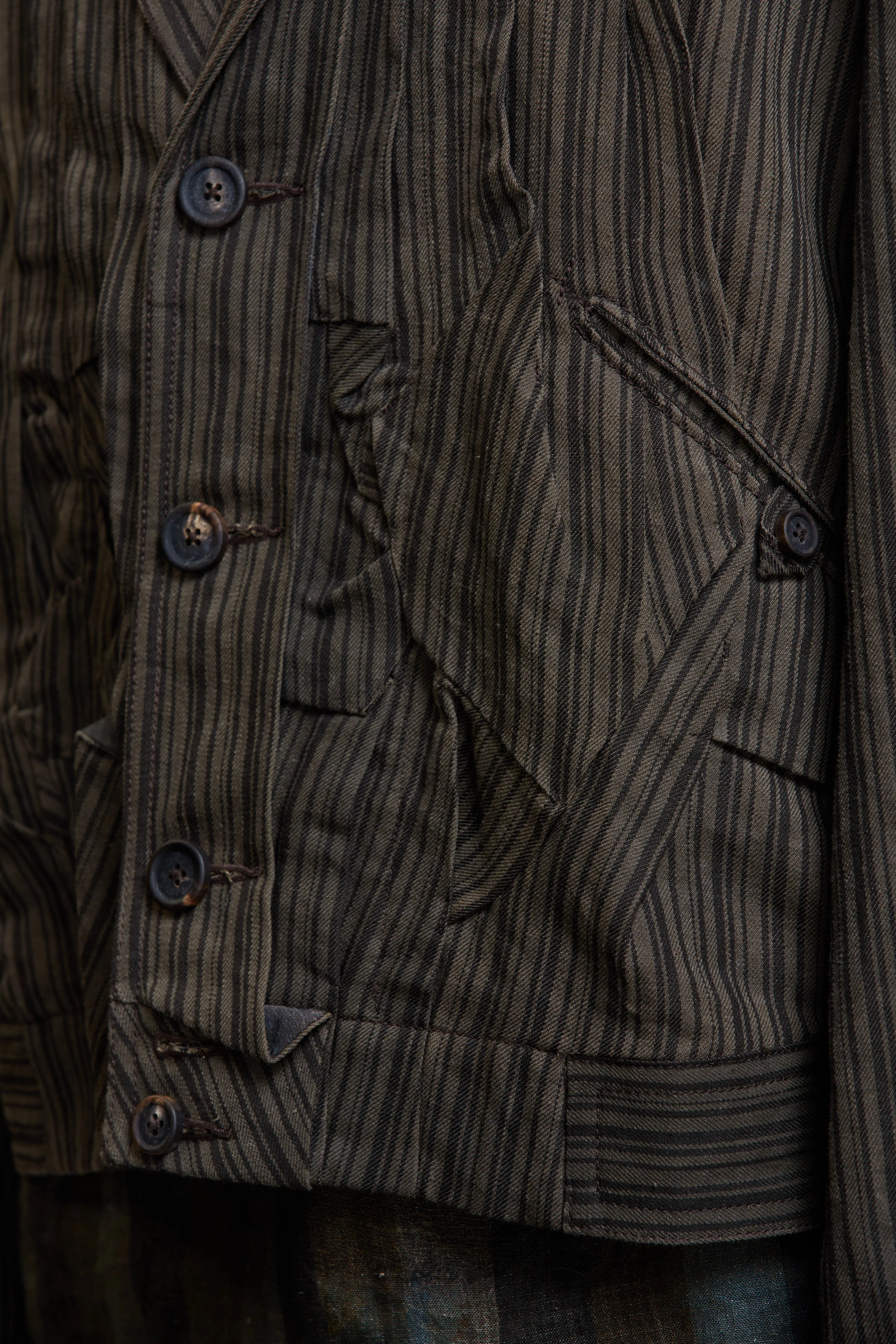 CROPPED WRINKLE PLEATS JACKET