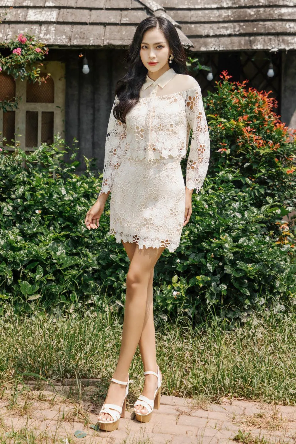 Maria Cropped Collared Neck Lace Shirt