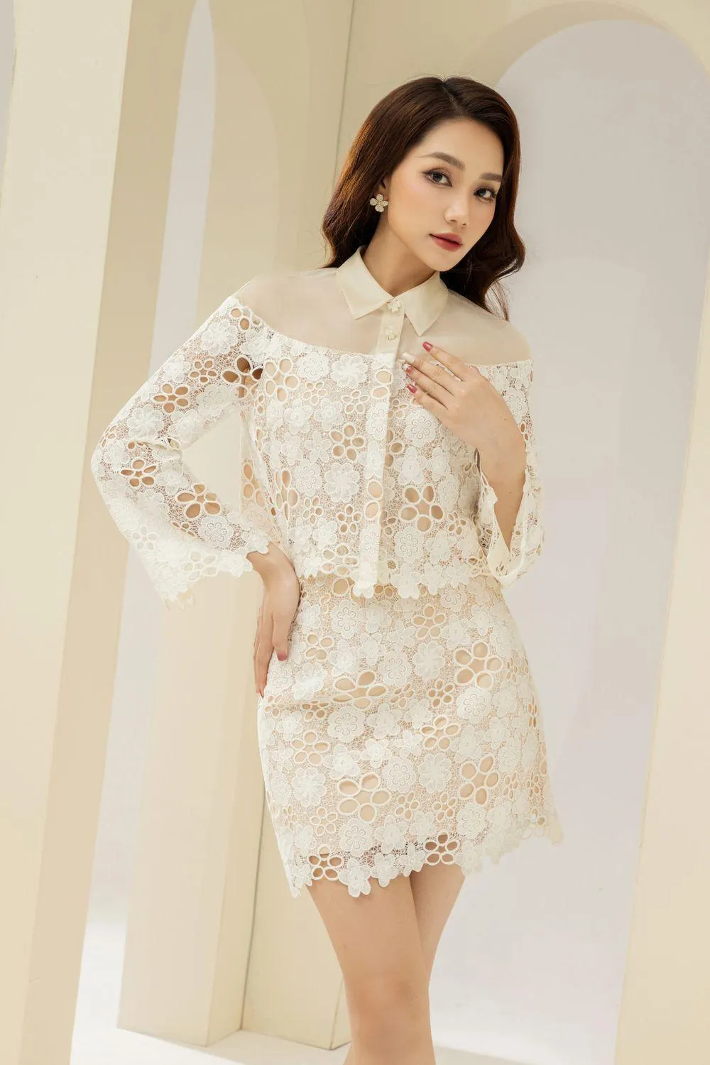 Maria Cropped Collared Neck Lace Shirt
