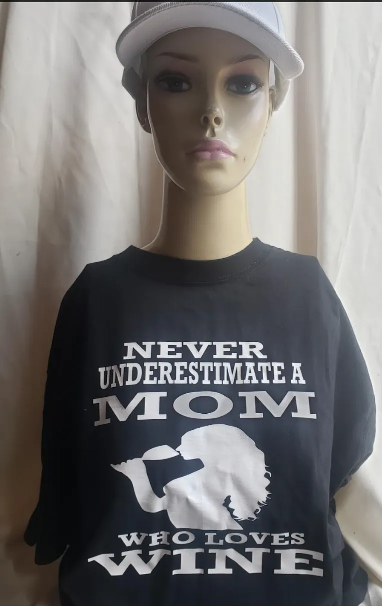 Mom-Wine Shirt / Short Sleeve t shirt